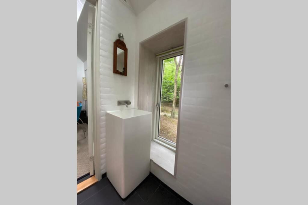 Oak Cottage Near Ronne & Beach Экстерьер фото