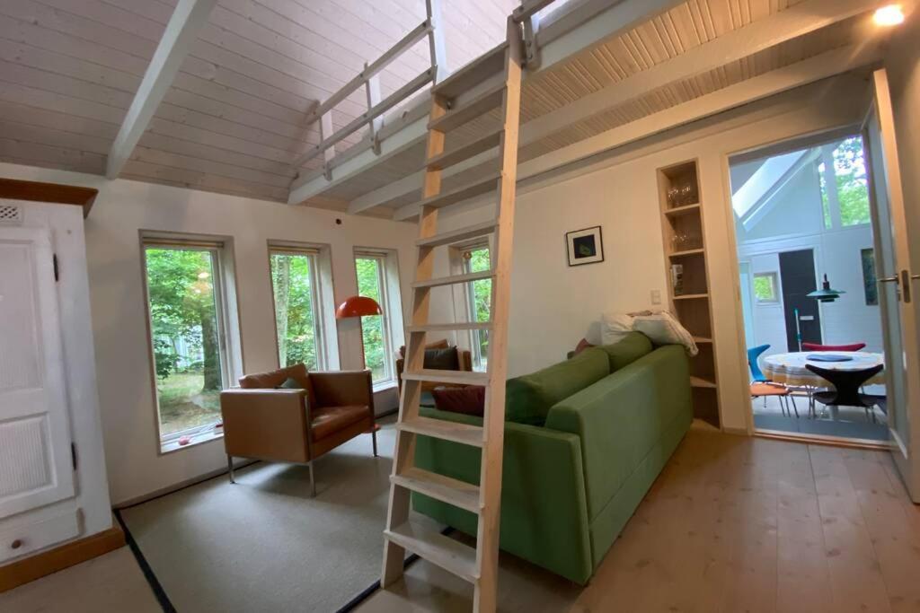 Oak Cottage Near Ronne & Beach Экстерьер фото